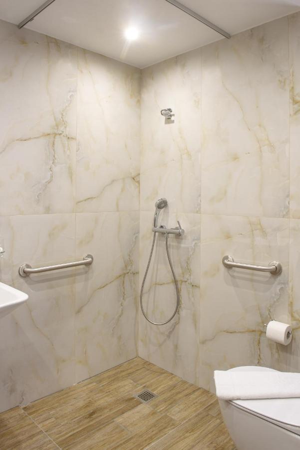אואוראנואופולי Panorama Room Apartmens מראה חיצוני תמונה